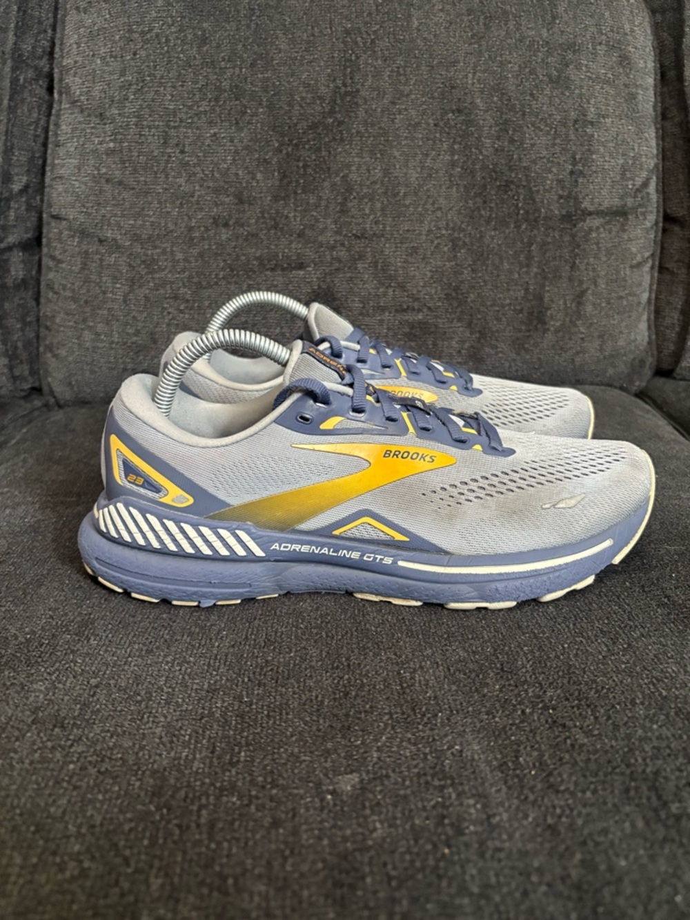 Brooks Adrenaline GTS 23 Mens Size 9 Gray Blue Running Walking Shoes Sneakers